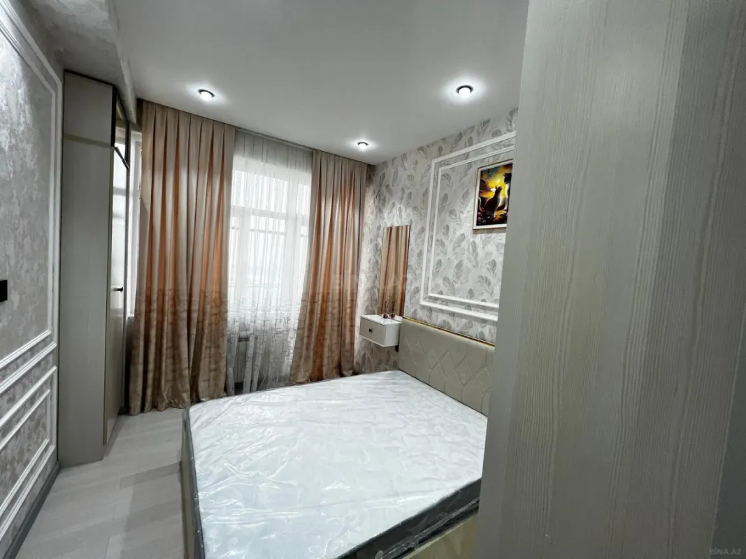 Satılır 2 otaqlı mənzil 82 m²