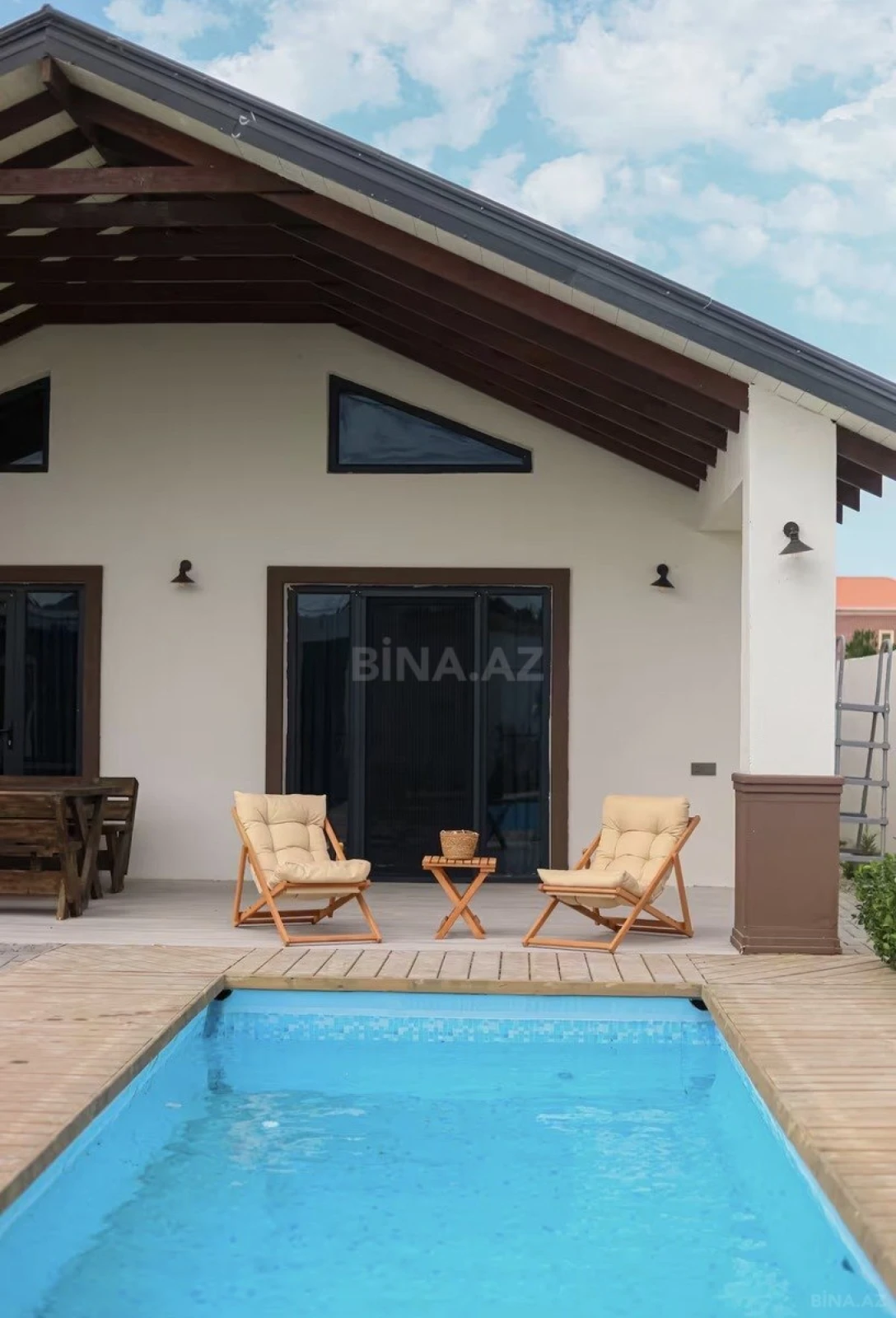 Kirayə verilir 3 otaqlı həyət evi 220 m²