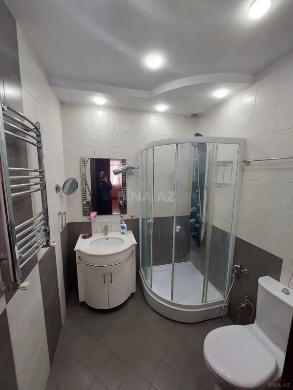 Kirayə verilir 4 otaqlı mənzil 190 m²