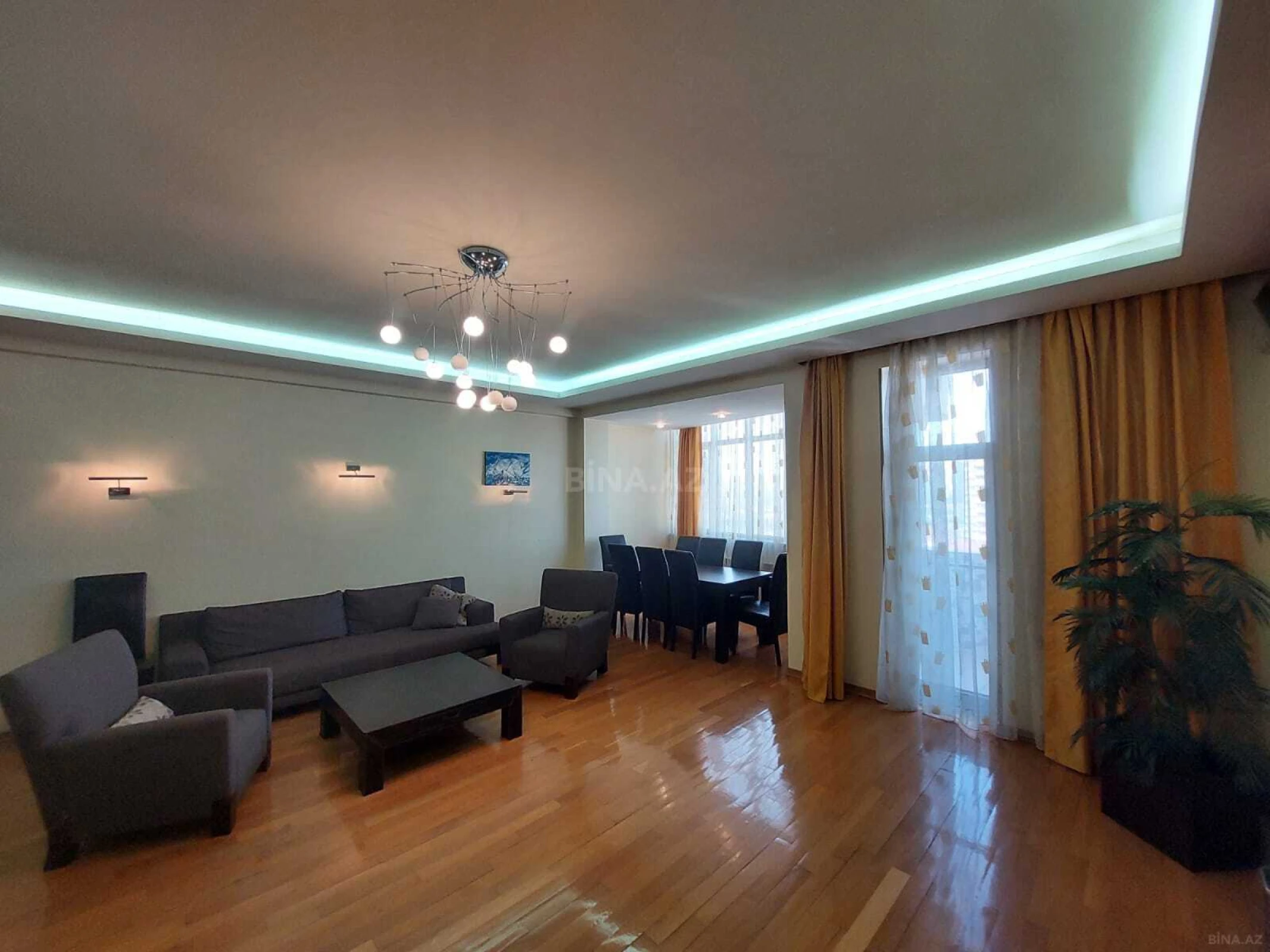 Kirayə verilir 4 otaqlı mənzil 190 m²