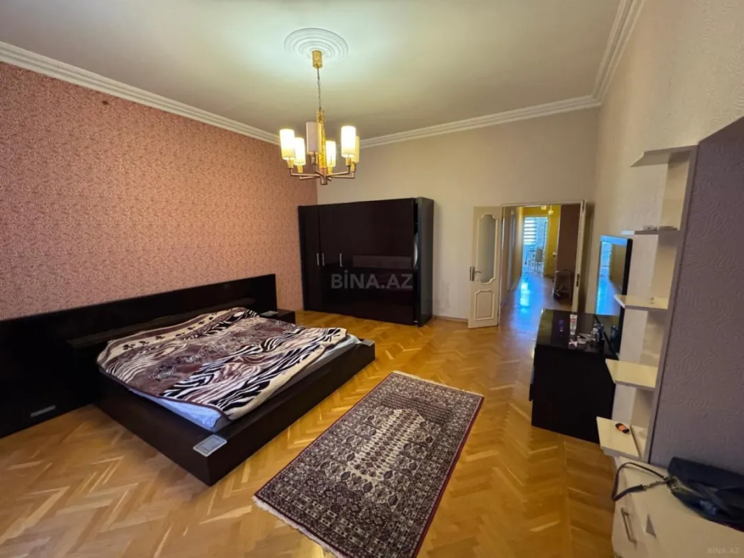 Satılır 3 otaqlı mənzil 120 m²