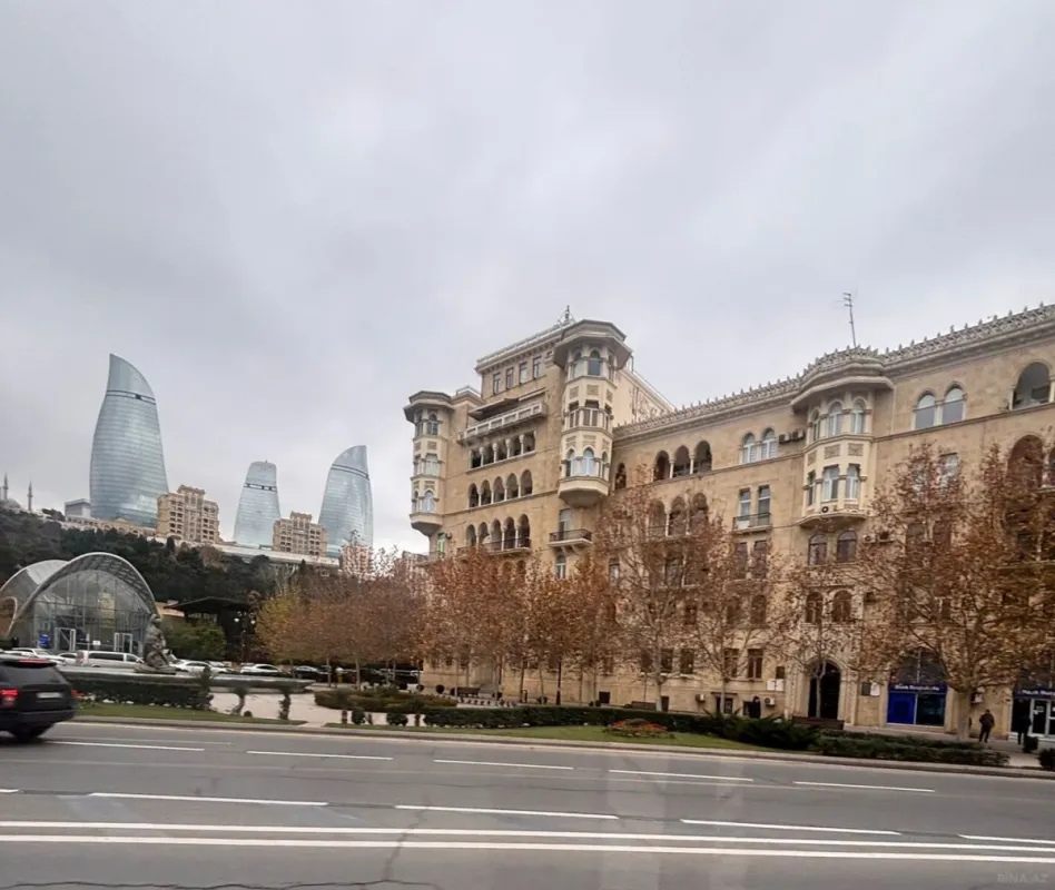 Satılır 3 otaqlı mənzil 120 m²