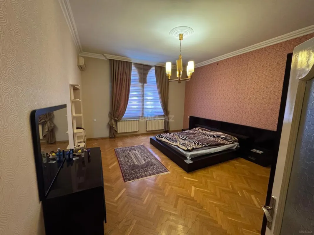Satılır 3 otaqlı mənzil 120 m²