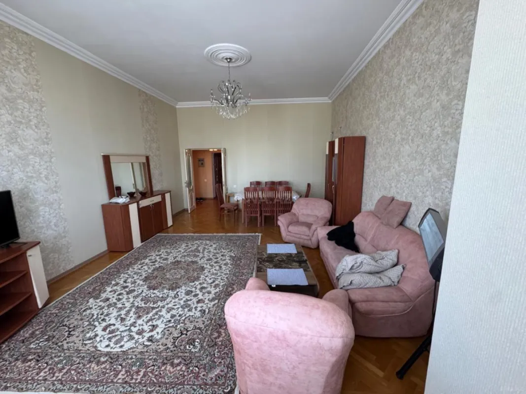 Satılır 3 otaqlı mənzil 120 m²