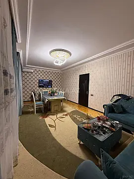 Satılır 5 otaqlı həyət evi 180 m²