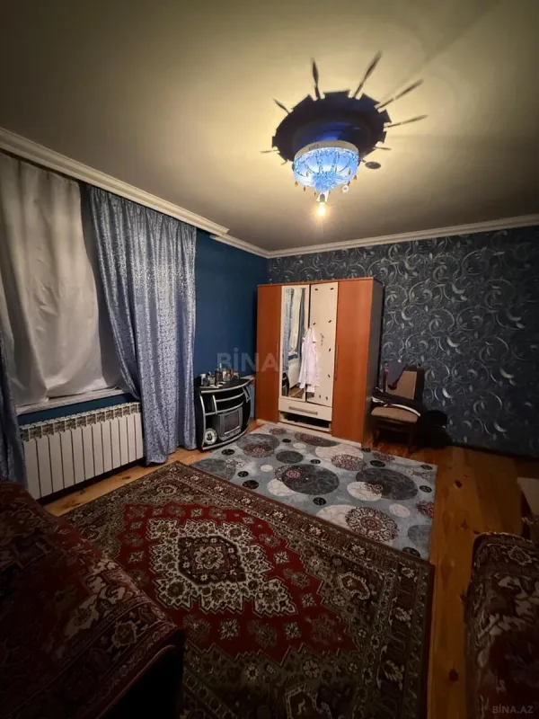 Satılır 5 otaqlı həyət evi 180 m²