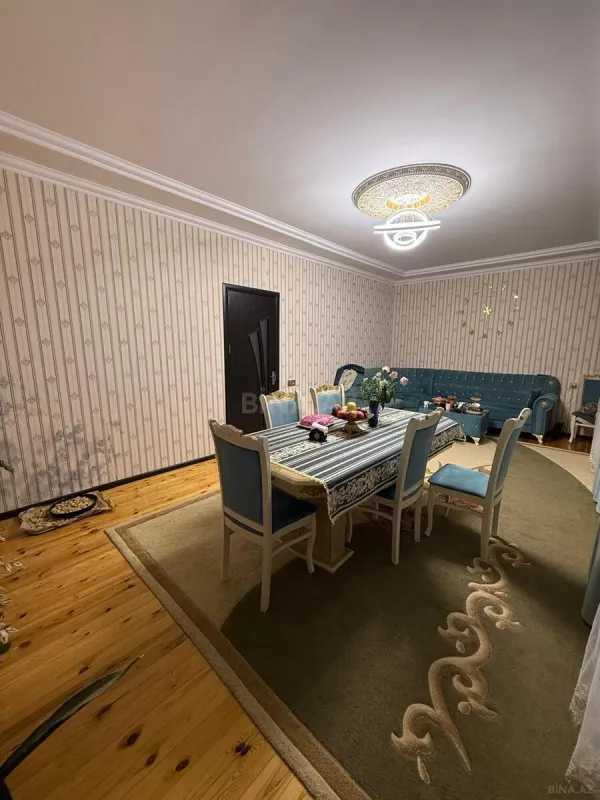 Satılır 5 otaqlı həyət evi 180 m²