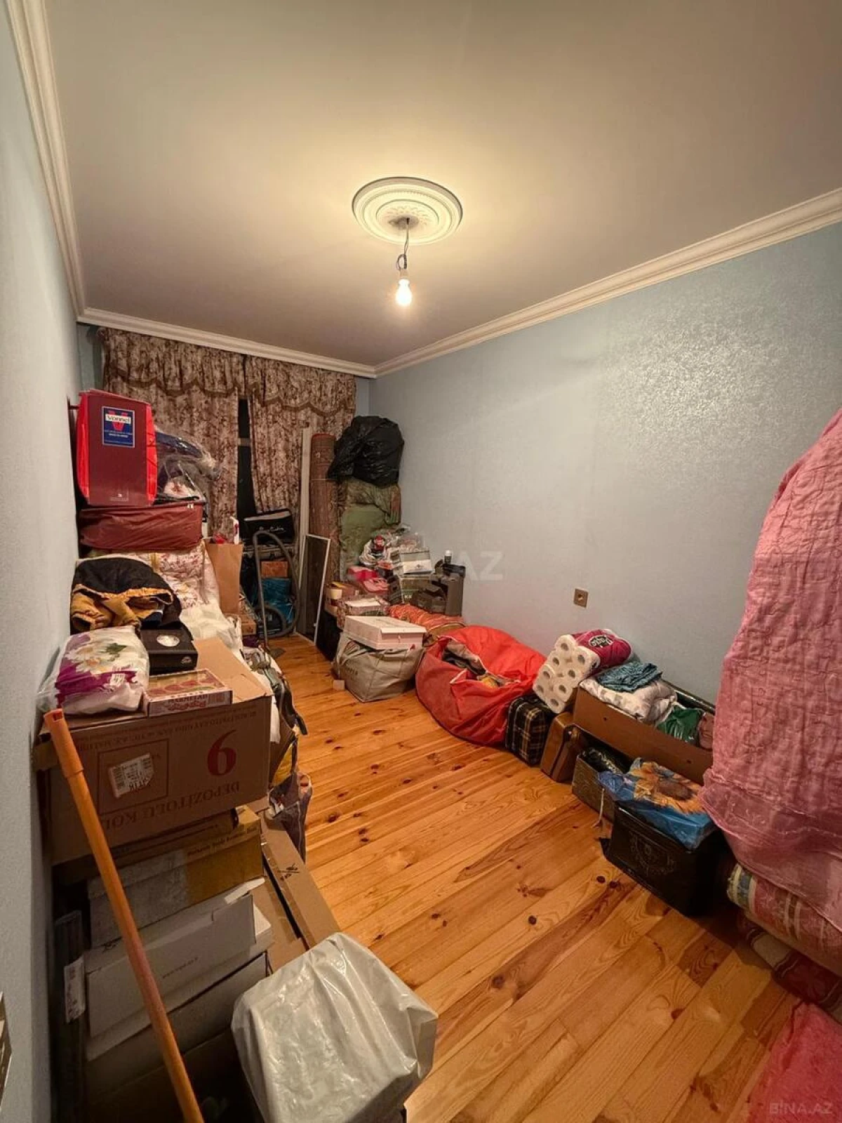 Satılır 5 otaqlı həyət evi 180 m²