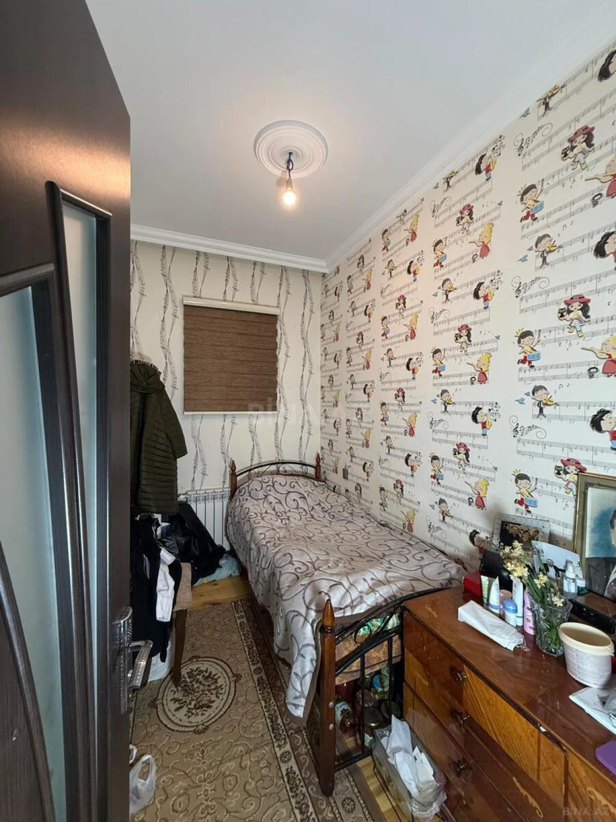 Satılır 5 otaqlı həyət evi 180 m²