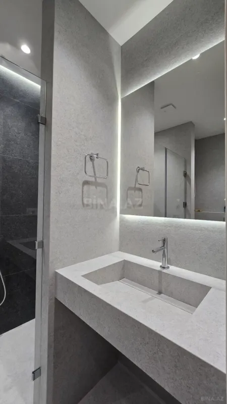 Kirayə verilir 5 otaqlı mənzil 190 m²