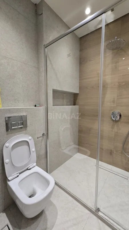 Kirayə verilir 5 otaqlı mənzil 190 m²
