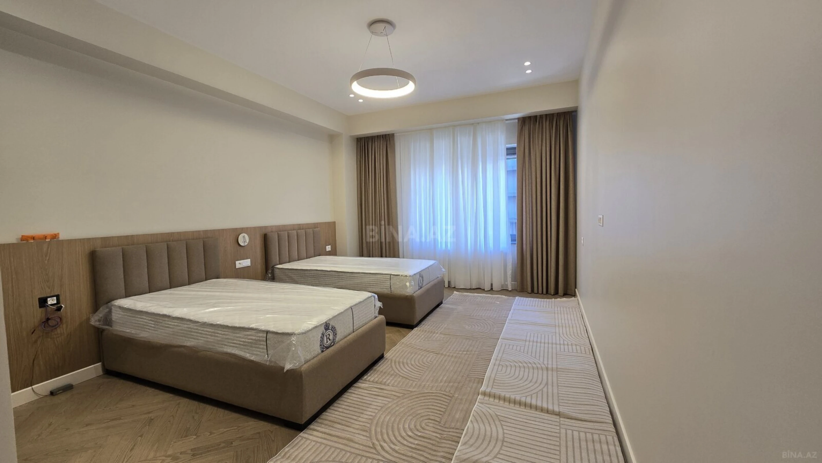 Kirayə verilir 5 otaqlı mənzil 190 m²