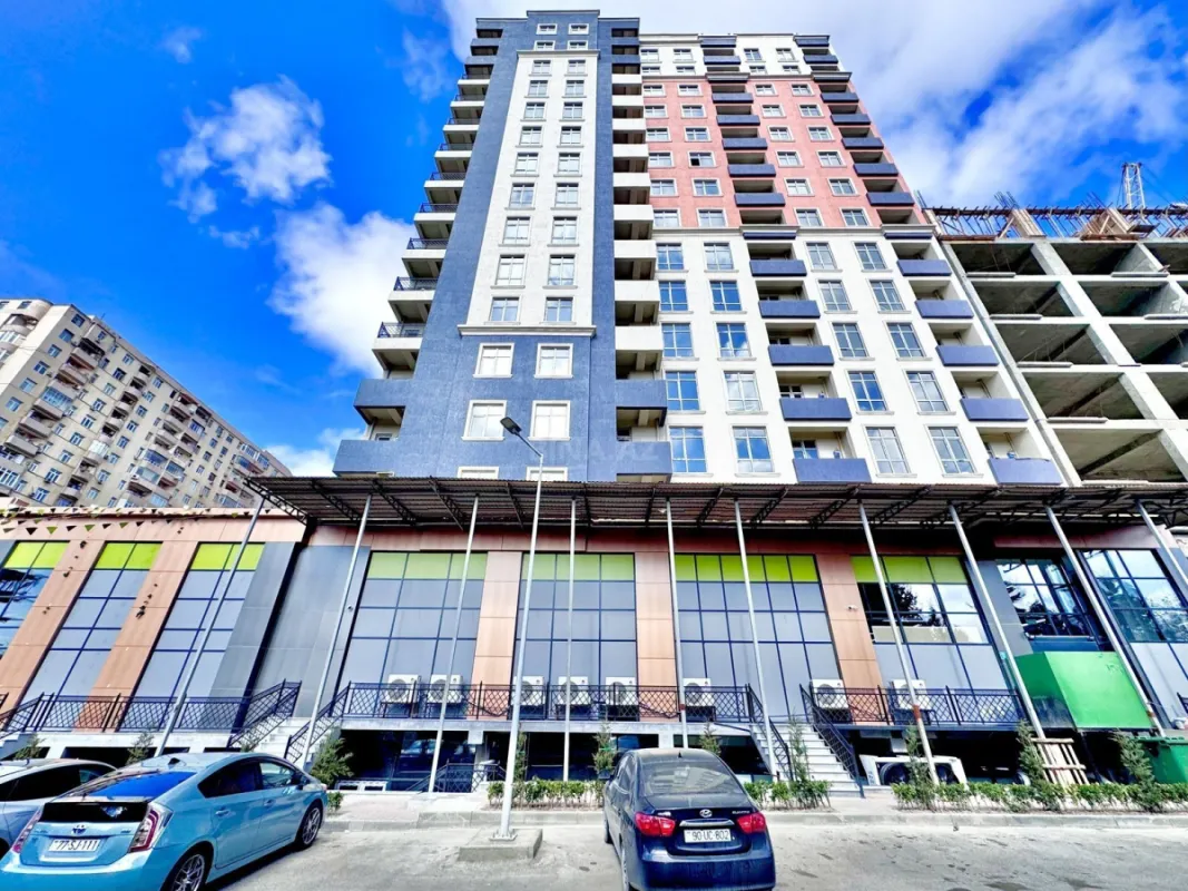 Satılır 3 otaqlı mənzil 111 m²