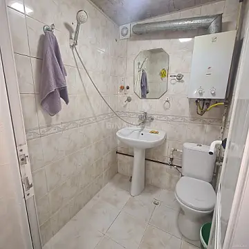 Kirayə verilir 1 otaqlı mənzil 40 m²