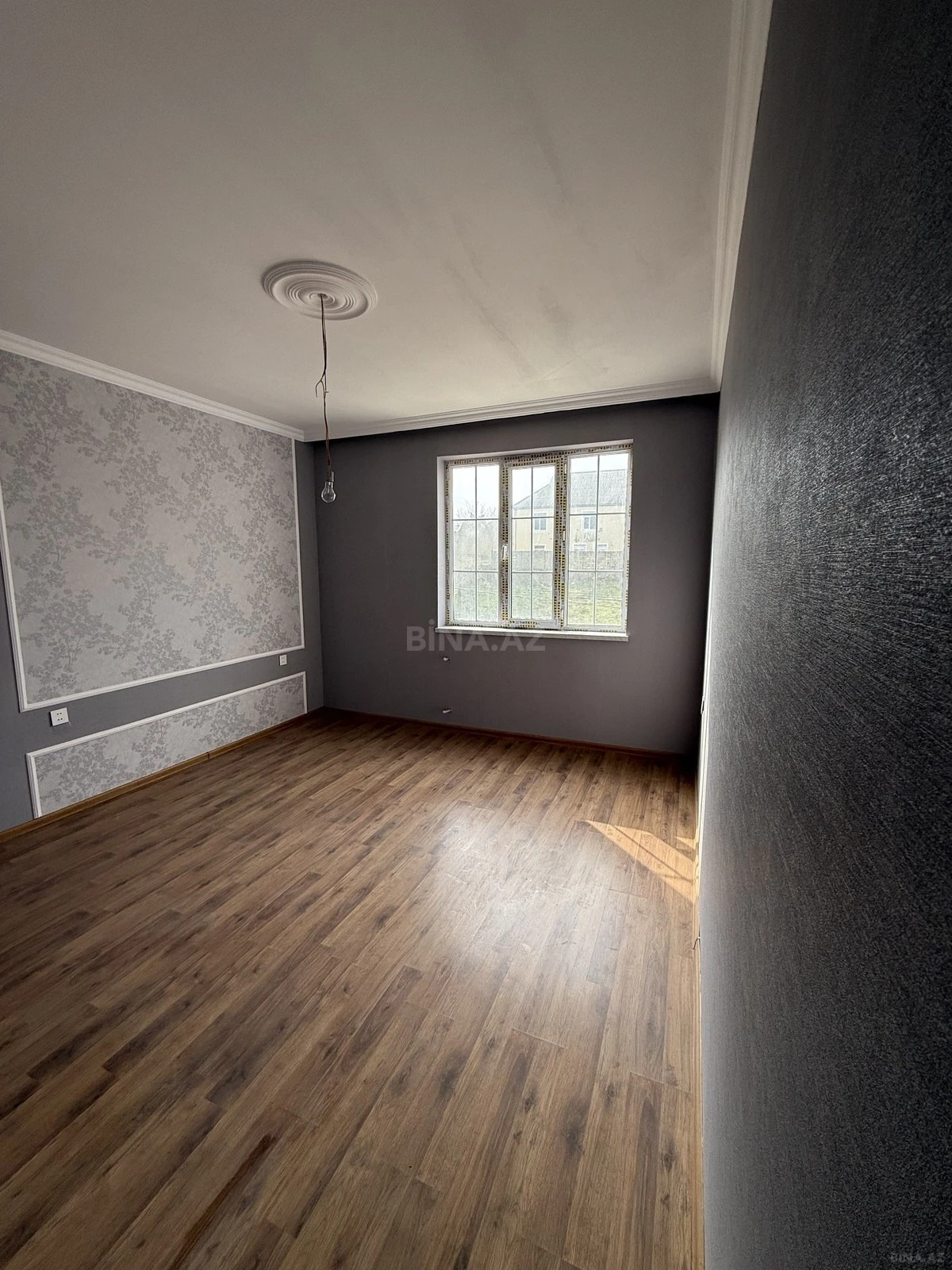 Satılır 4 otaqlı həyət evi 150 m²