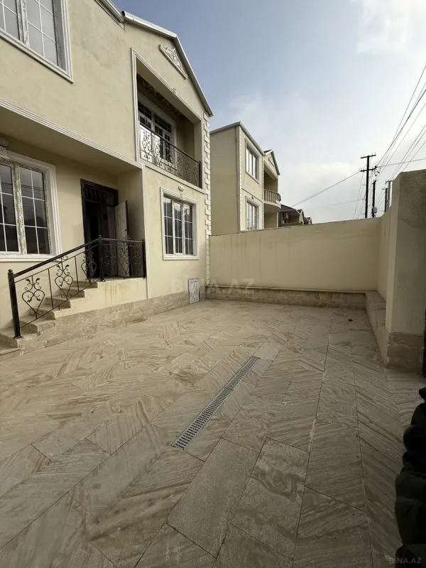 Satılır 4 otaqlı həyət evi 150 m²