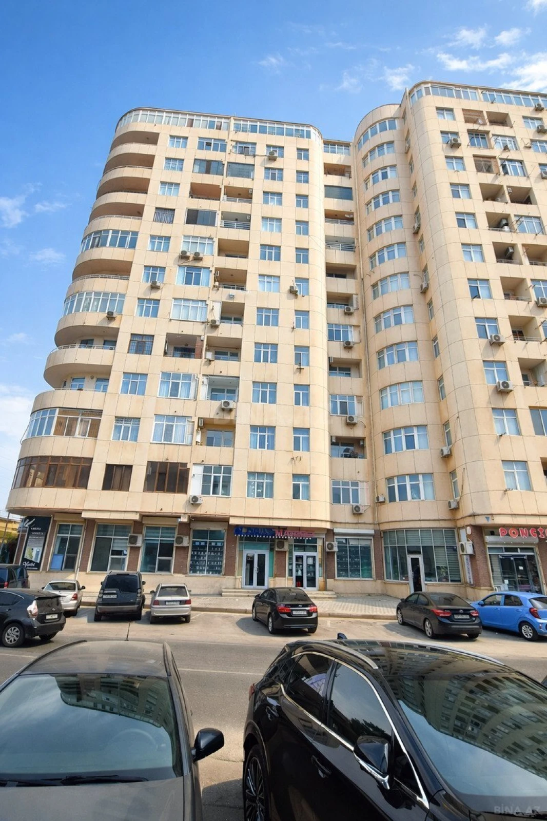 Satılır obyekt 156 m²