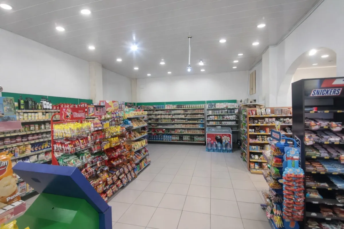 Satılır obyekt 156 m²