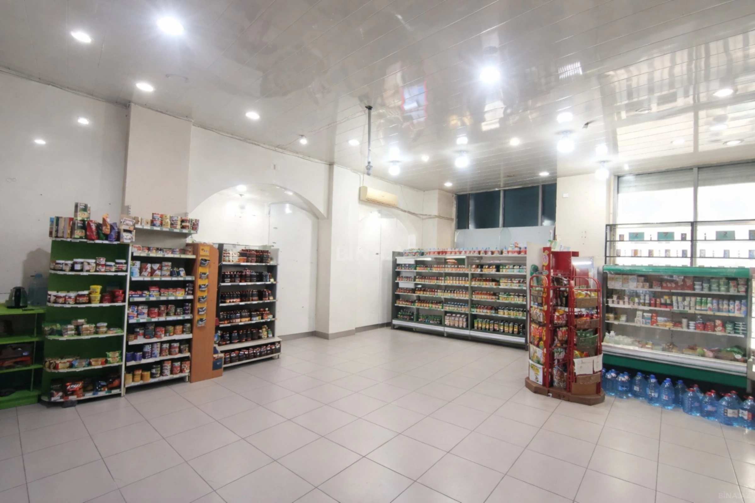 Satılır obyekt 156 m²