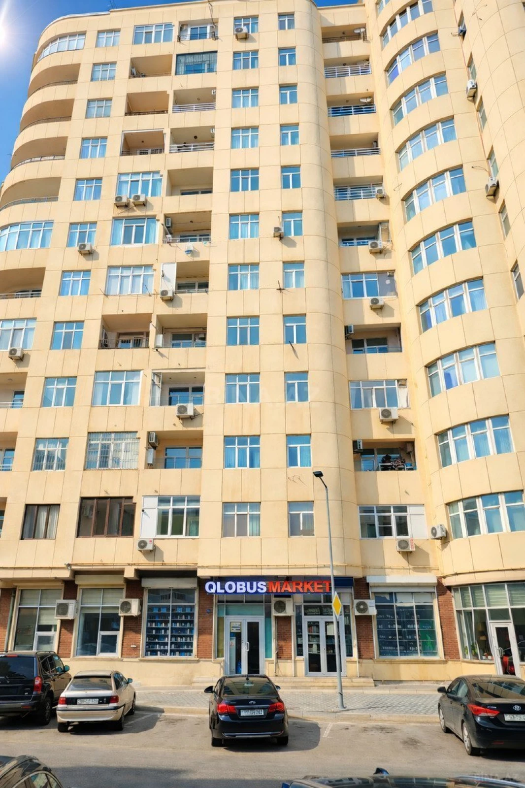 Satılır obyekt 156 m²