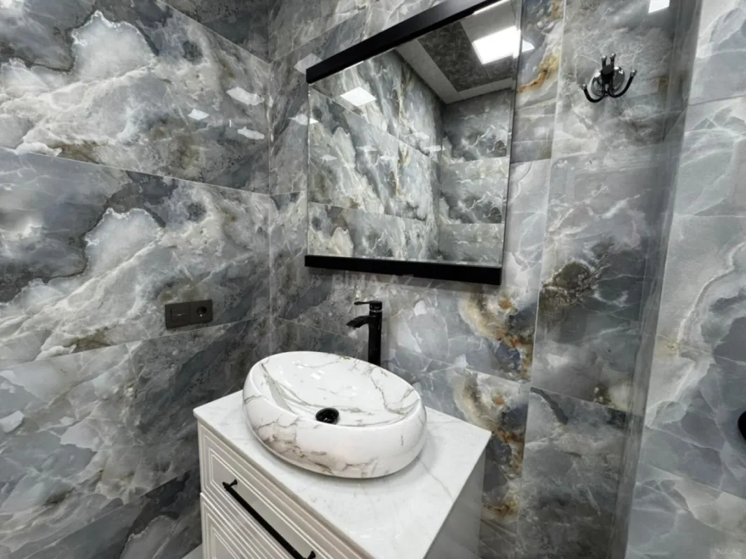 Kirayə verilir 3 otaqlı mənzil 124 m²