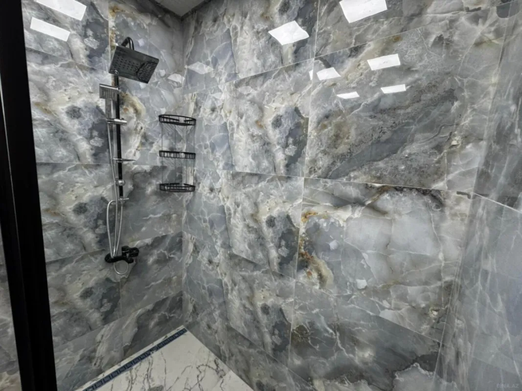 Kirayə verilir 3 otaqlı mənzil 124 m²