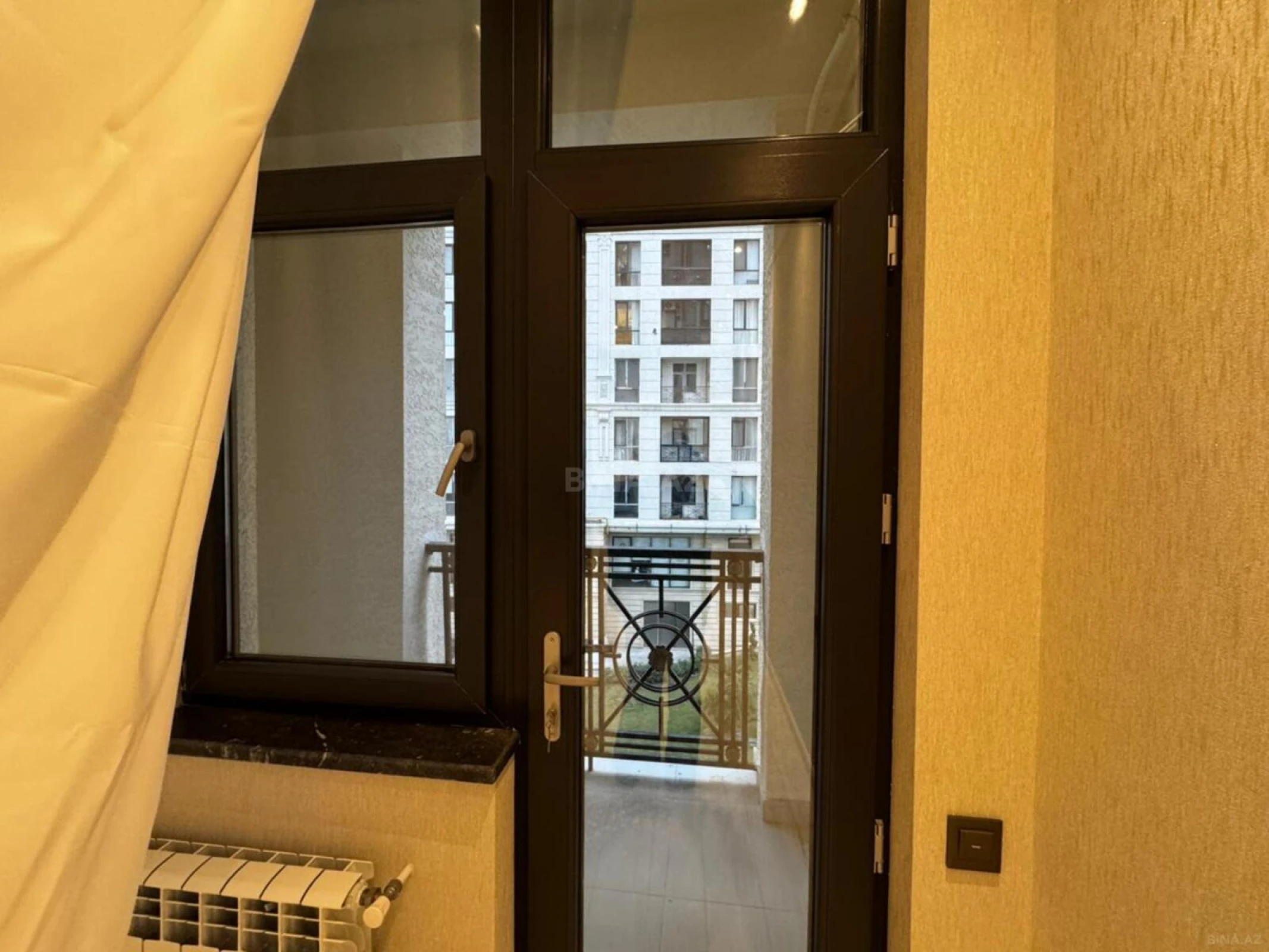 Kirayə verilir 3 otaqlı mənzil 124 m²