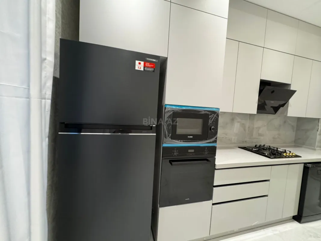 Kirayə verilir 3 otaqlı mənzil 124 m²