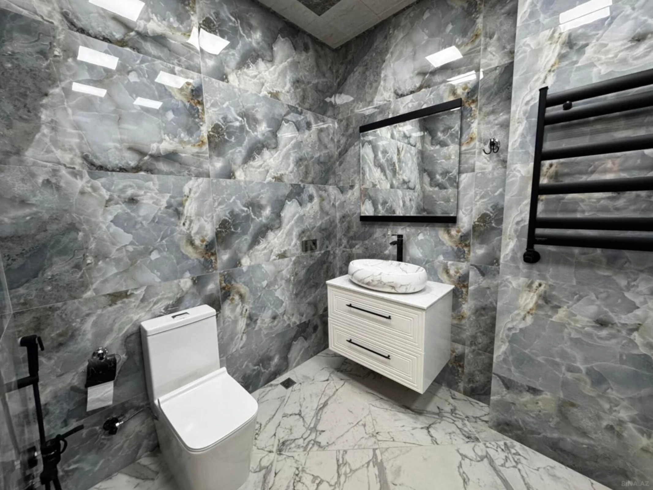 Kirayə verilir 3 otaqlı mənzil 124 m²