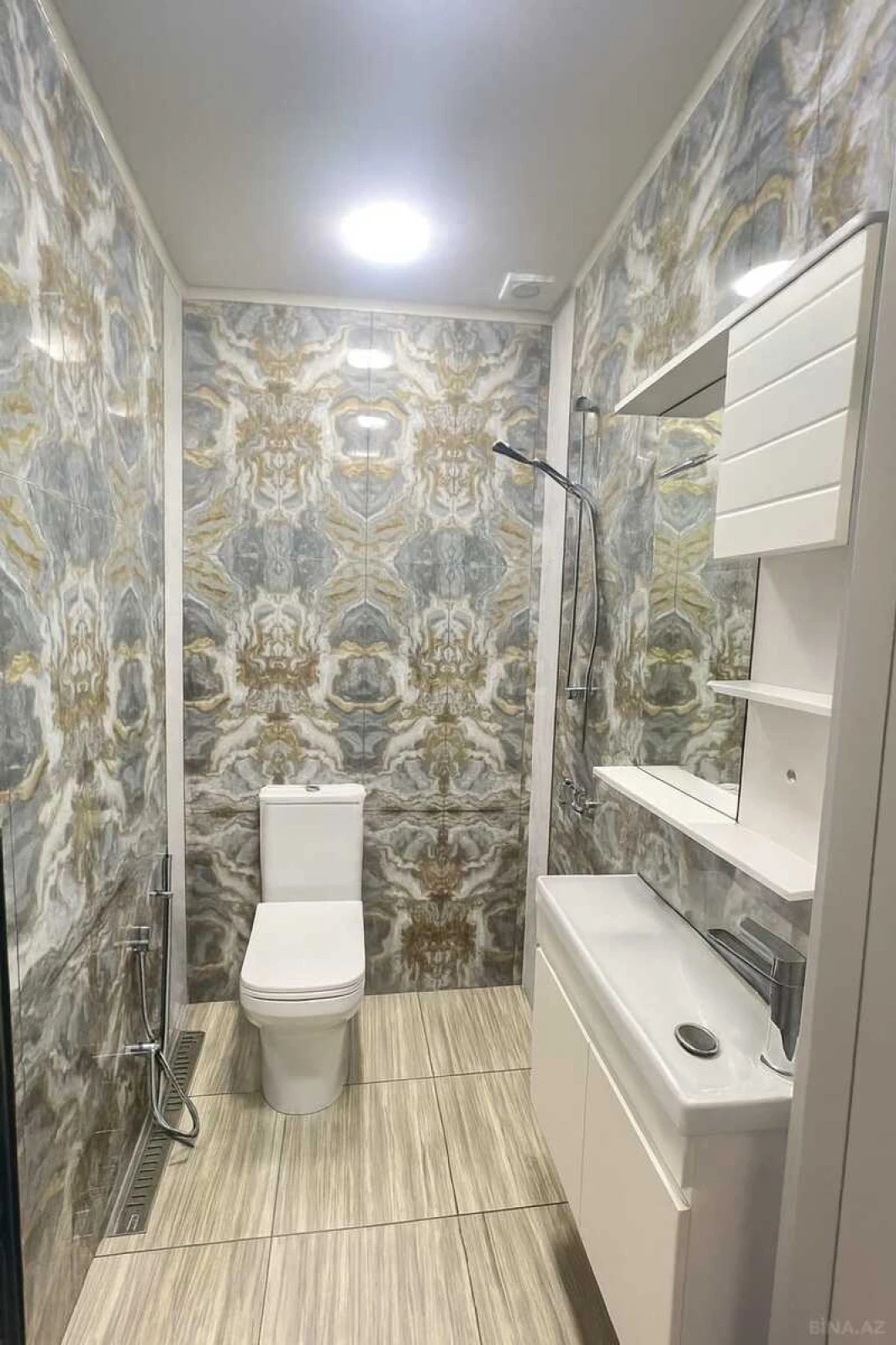 Satılır 3 otaqlı mənzil 105 m²