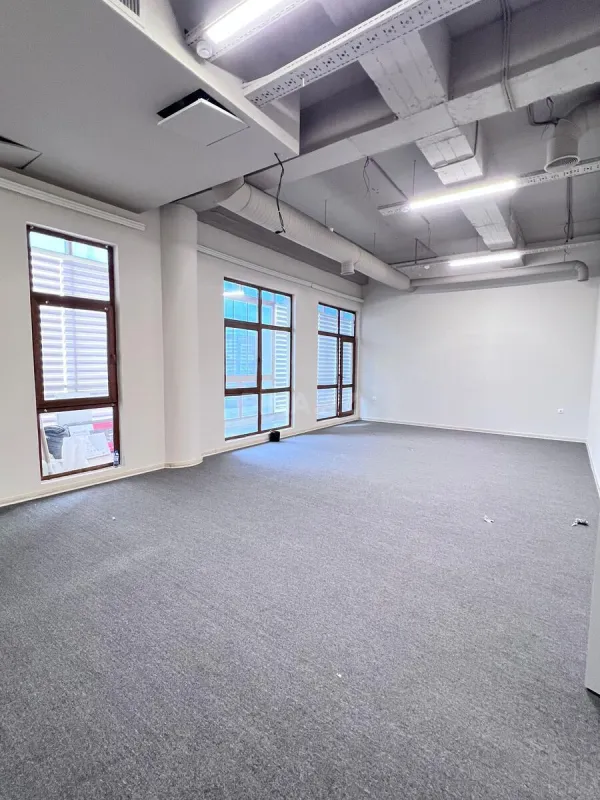Kirayə verilir 4 otaqlı ofis 160 m²