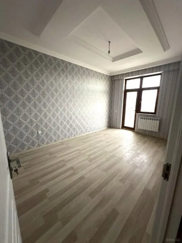Satılır 3 otaqlı mənzil 140 m²