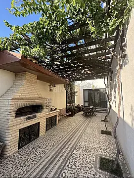 Kirayə verilir 6 otaqlı həyət evi 360 m²