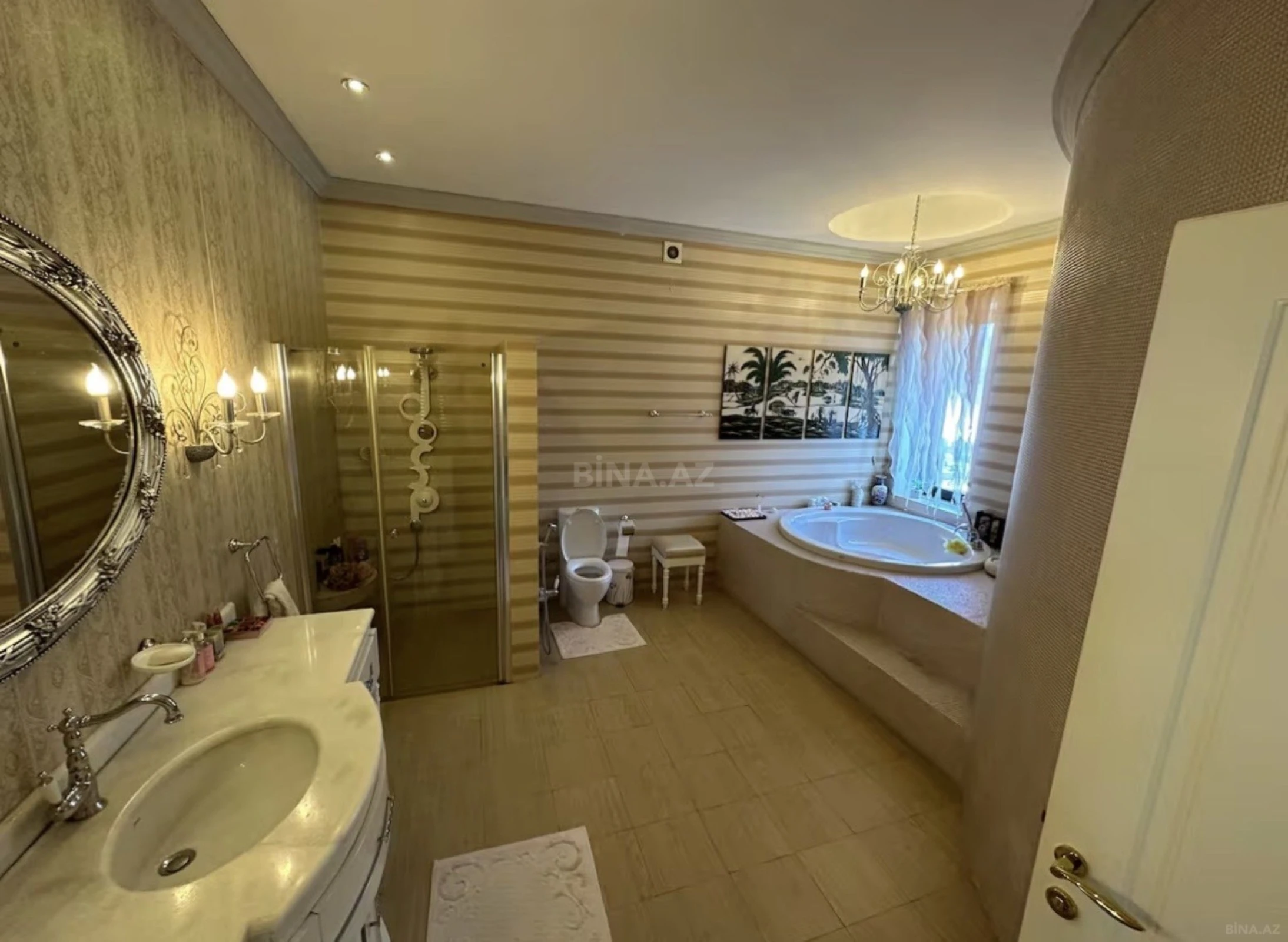 Kirayə verilir 6 otaqlı həyət evi 360 m²