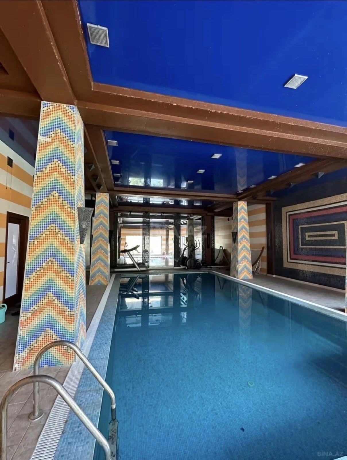 Kirayə verilir 6 otaqlı həyət evi 360 m²