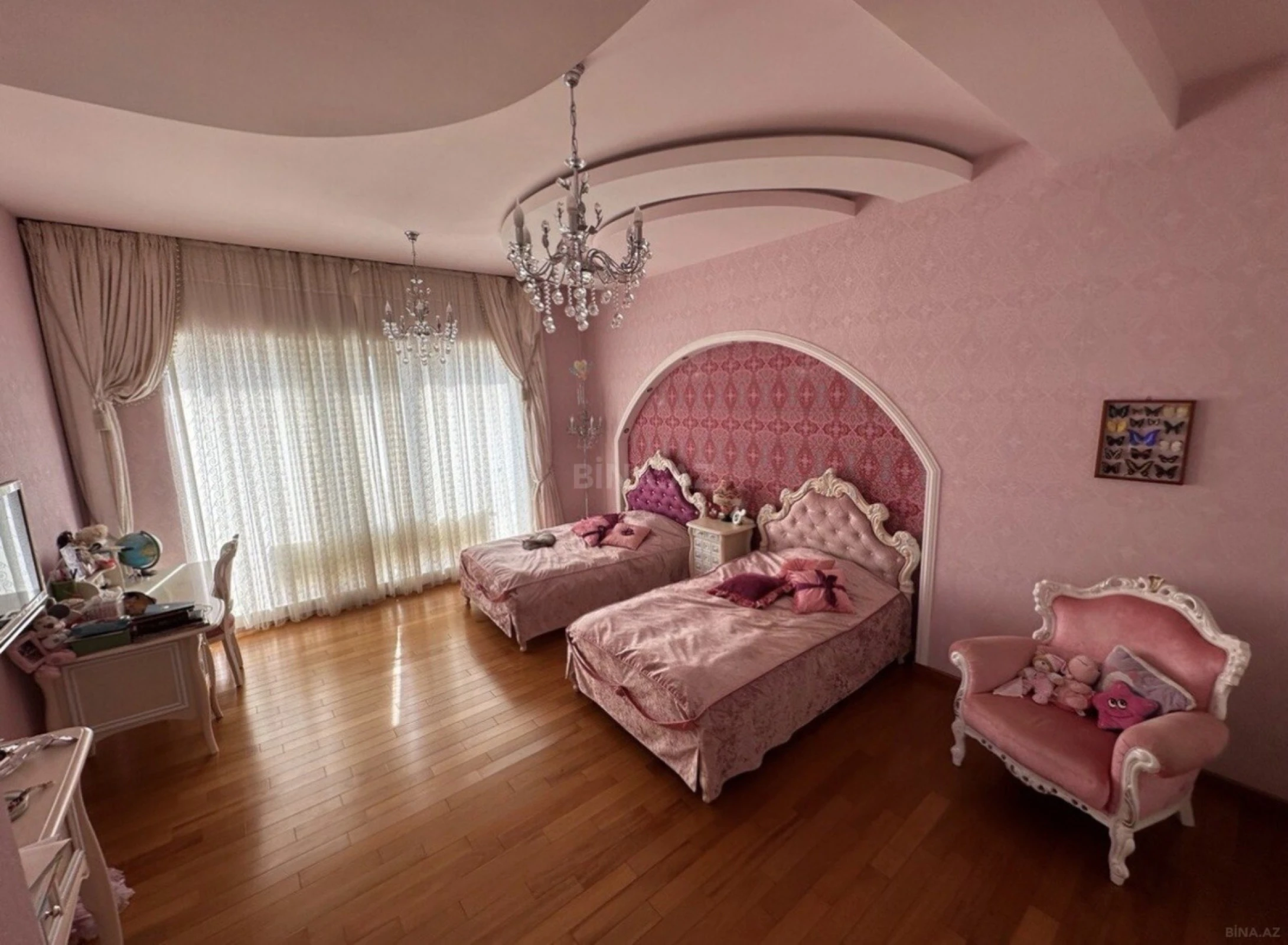 Kirayə verilir 6 otaqlı həyət evi 360 m²