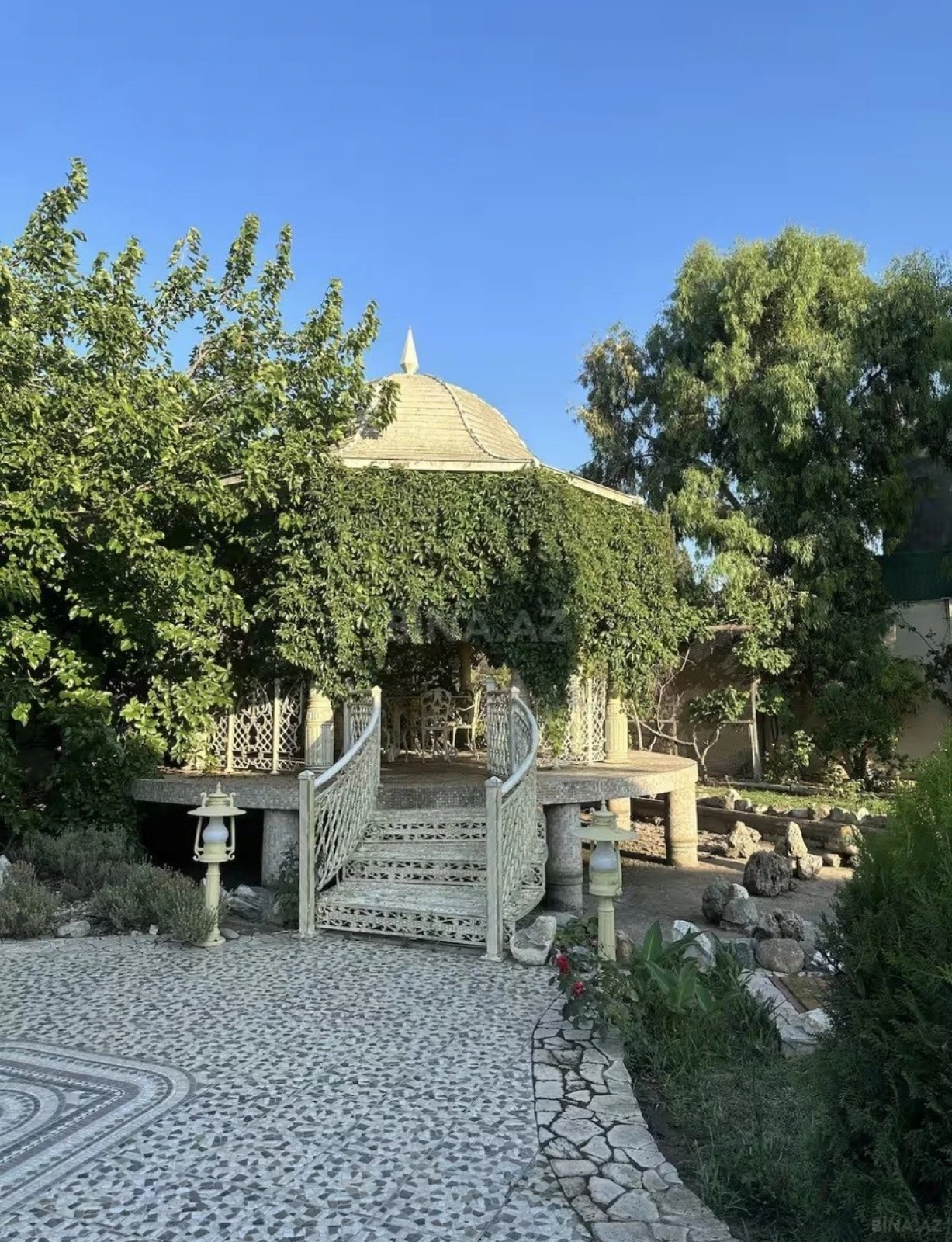 Kirayə verilir 6 otaqlı həyət evi 360 m²