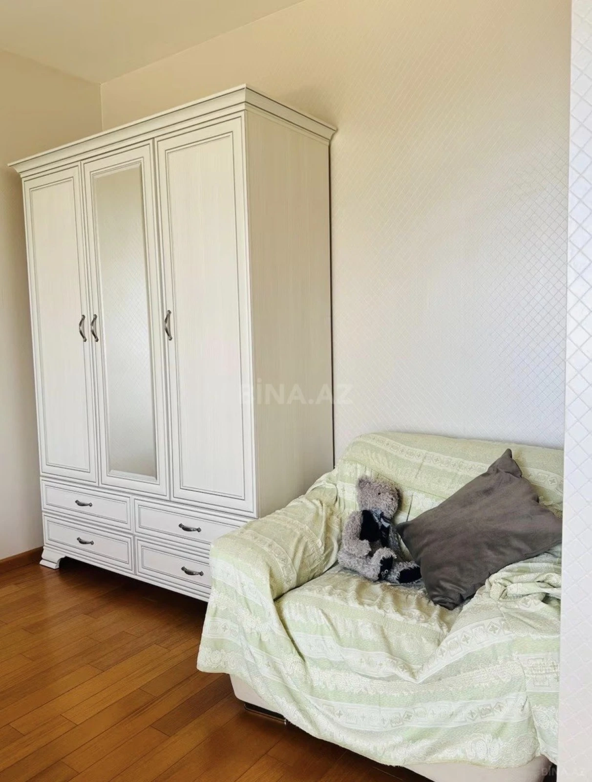 Kirayə verilir 6 otaqlı həyət evi 360 m²