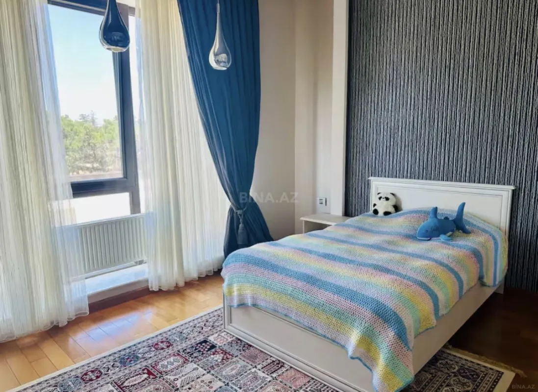 Kirayə verilir 6 otaqlı həyət evi 360 m²