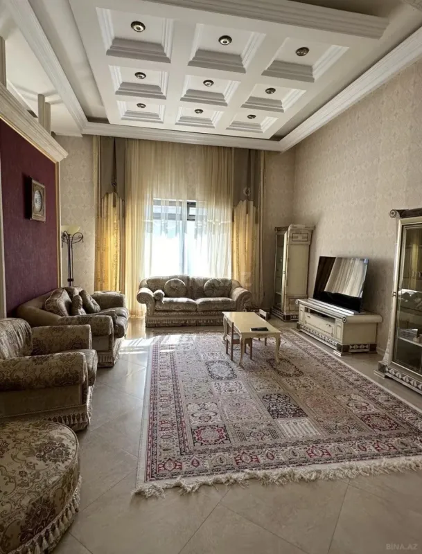 Kirayə verilir 6 otaqlı həyət evi 360 m²