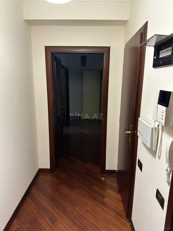 Kirayə verilir 3 otaqlı mənzil 145 m²