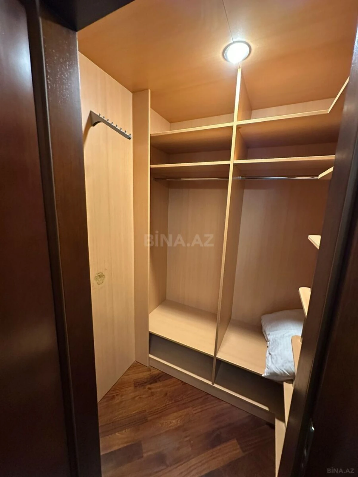 Kirayə verilir 3 otaqlı mənzil 145 m²