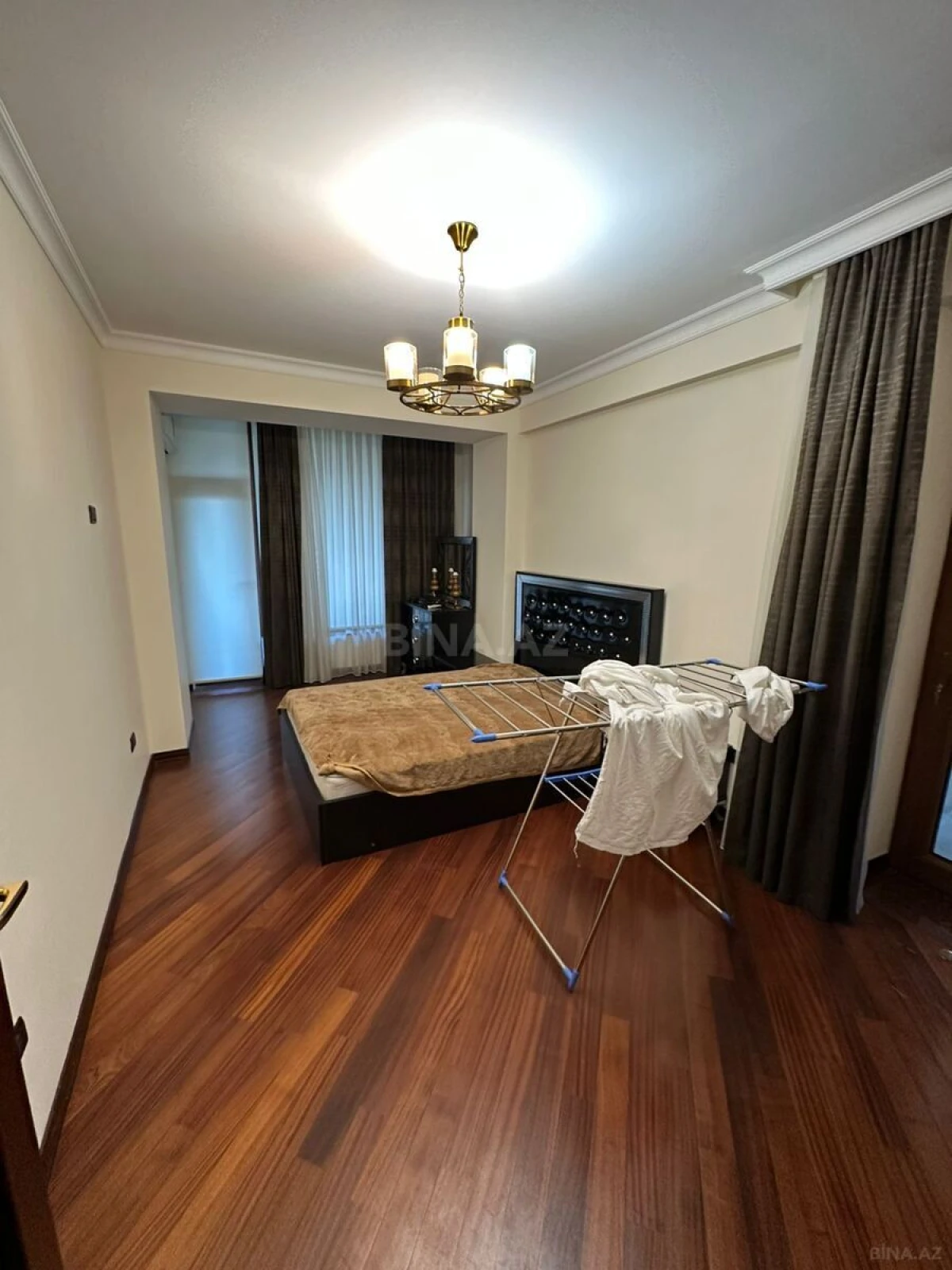 Kirayə verilir 3 otaqlı mənzil 145 m²
