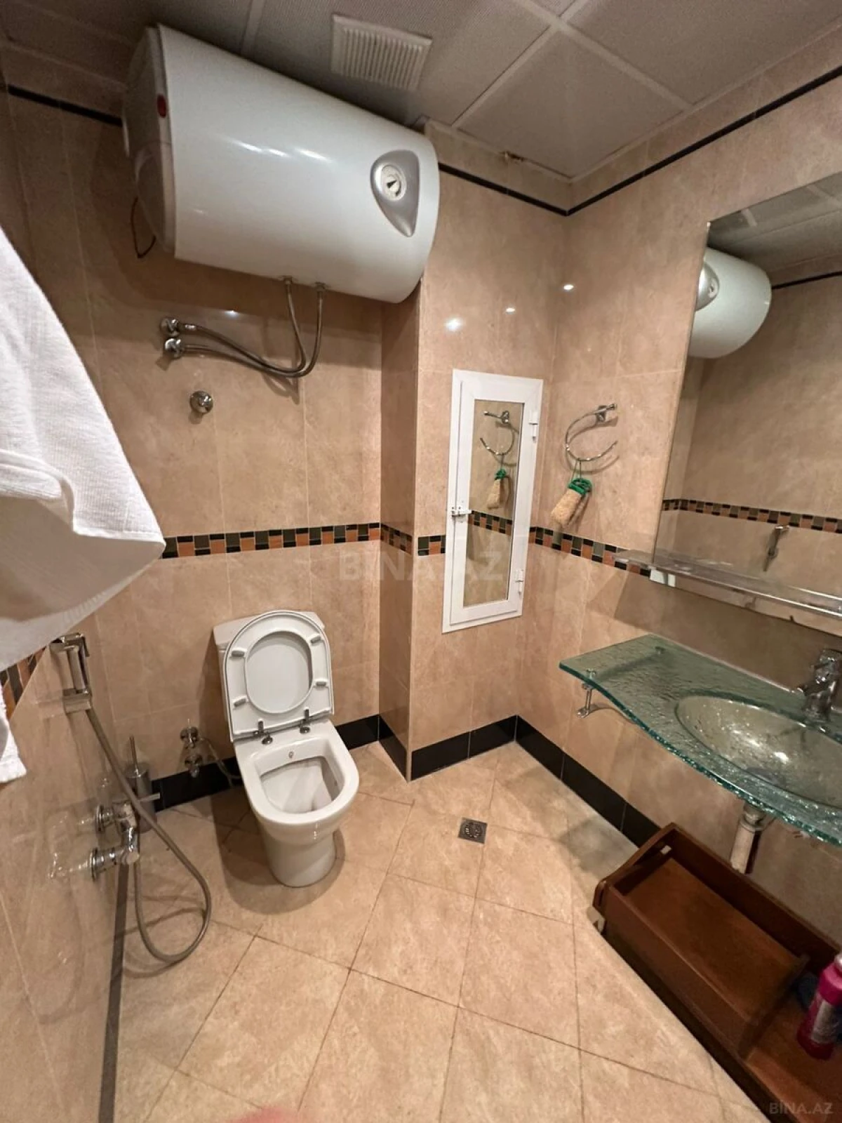 Kirayə verilir 3 otaqlı mənzil 145 m²