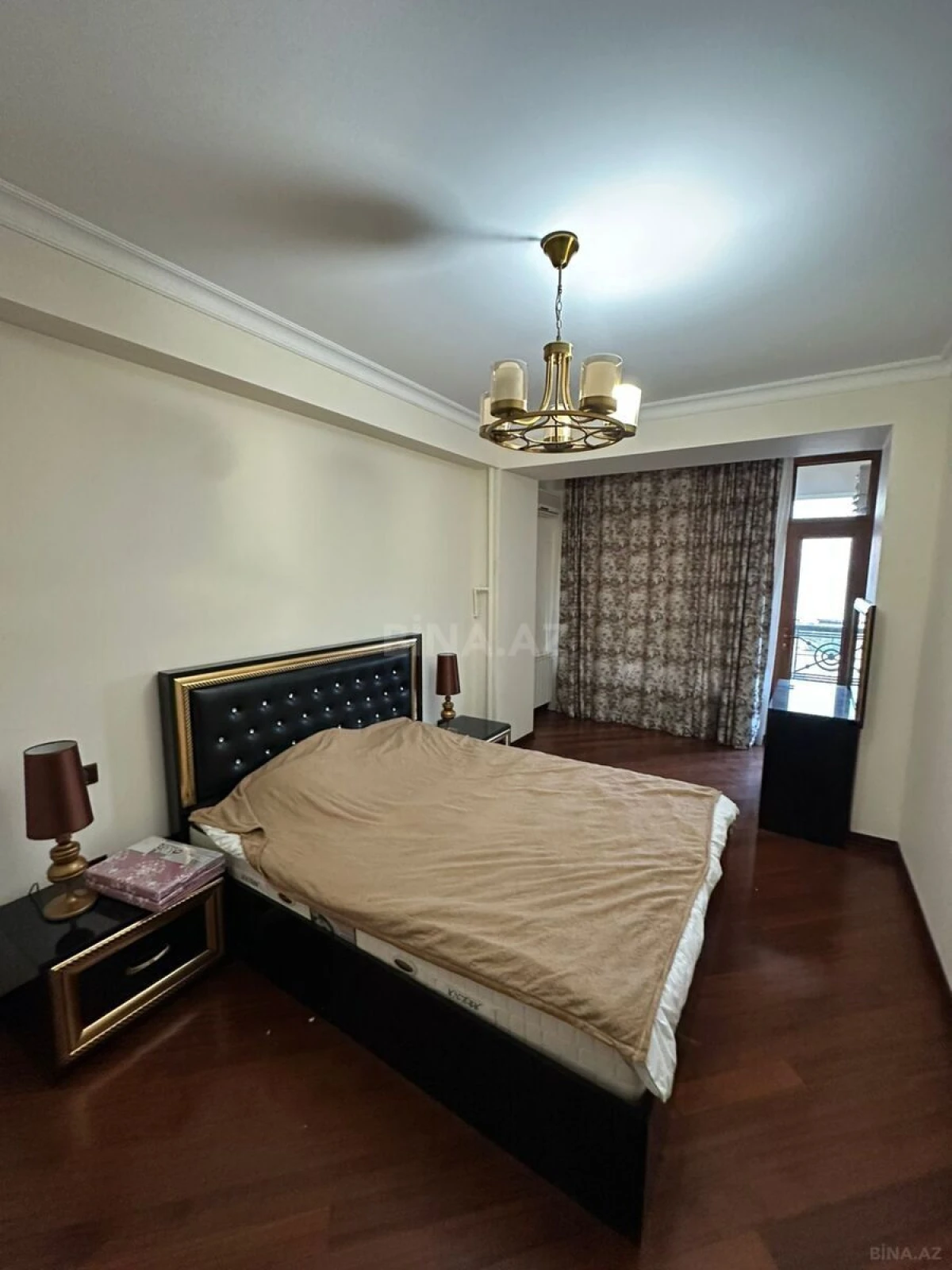 Kirayə verilir 3 otaqlı mənzil 145 m²