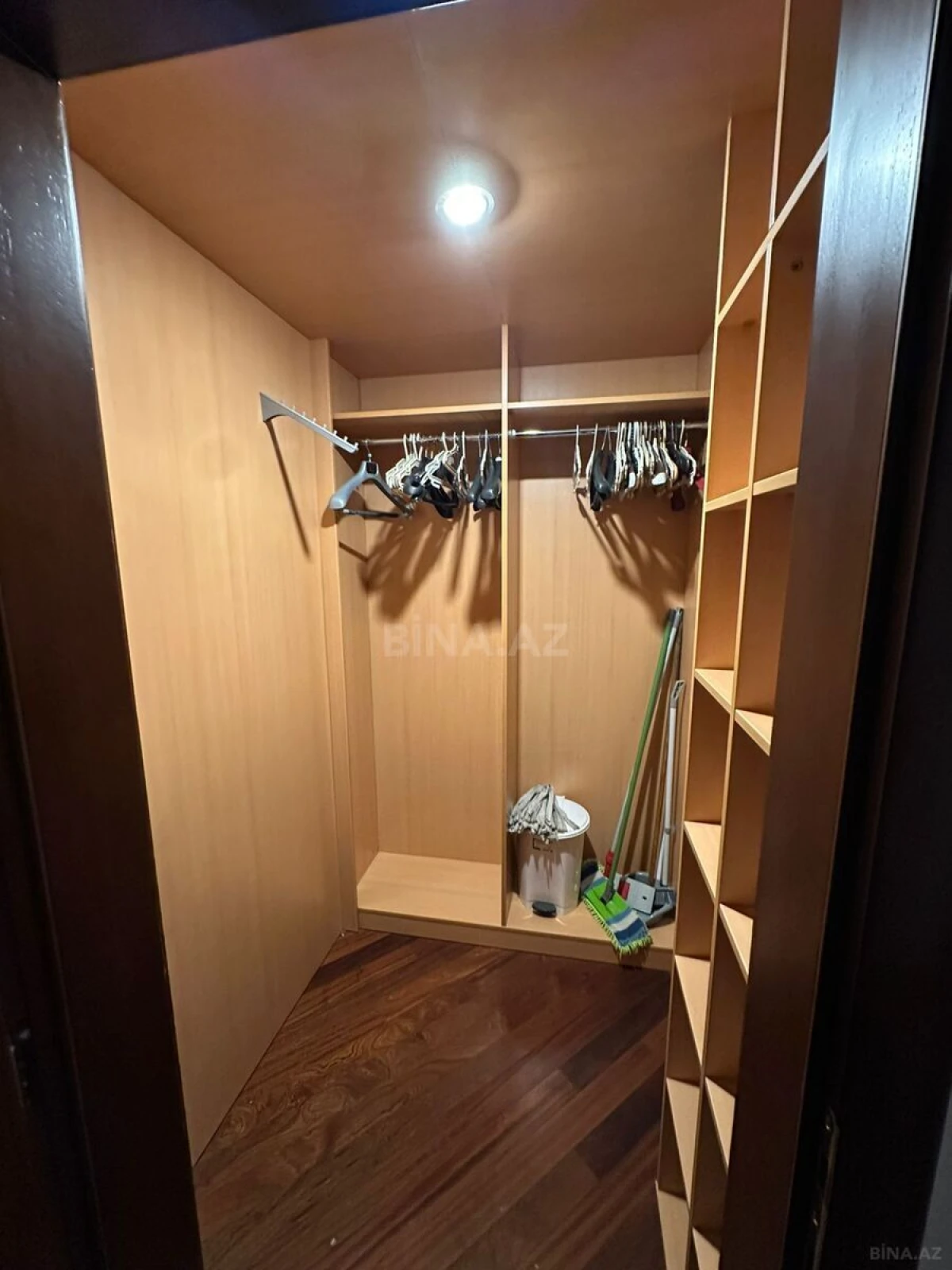 Kirayə verilir 3 otaqlı mənzil 145 m²