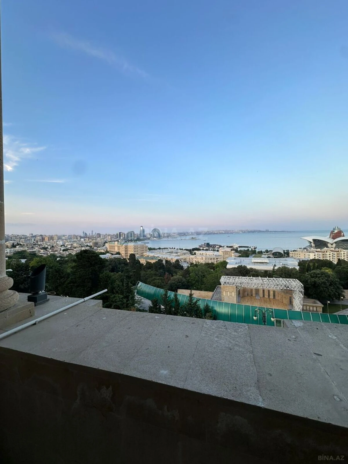 Kirayə verilir 3 otaqlı mənzil 145 m²