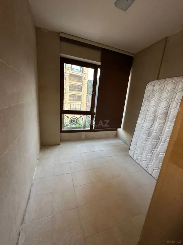 Kirayə verilir 3 otaqlı mənzil 145 m²