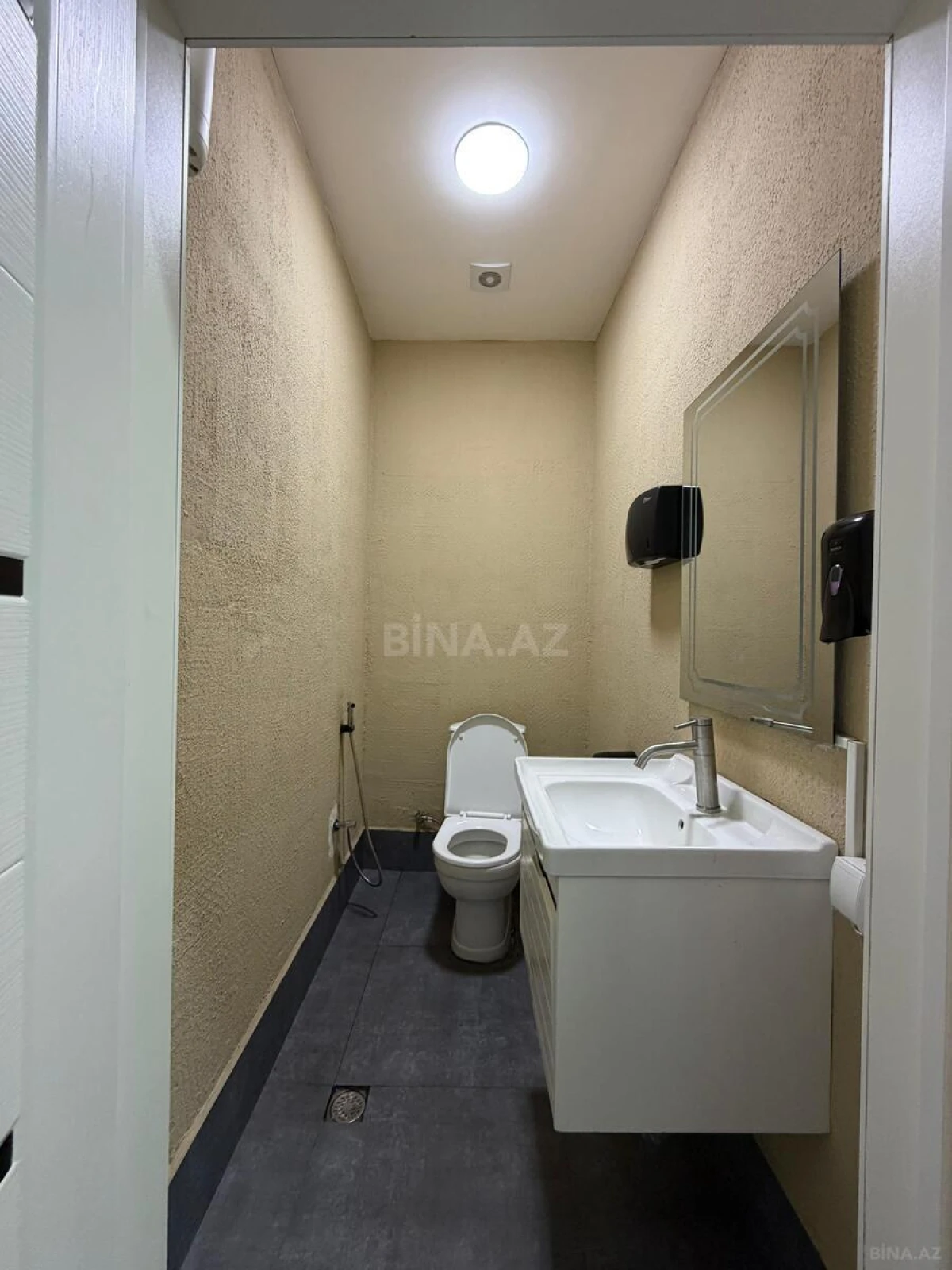 Kirayə verilir obyekt 135 m²