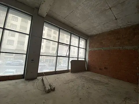 Kirayə verilir obyekt 950 m²